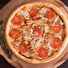 Фото к позиции меню Пицца барбекю с курицей на пышном тесте