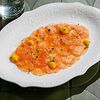 Фото к позиции меню Карпаччо из лосося с манговым соусом