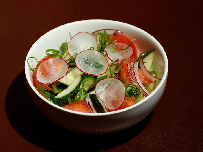 Салат из свежих овощей с ароматным маслом