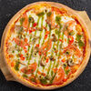 Фото к позиции меню Пицца с куриным бедром и соусом песто