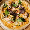 Фото к позиции меню Пицца с морепродуктами в сливочном соусе том ям