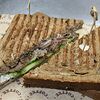 Фото к позиции меню Сэндвич с рваным мясом и грибами