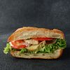 Фото к позиции меню Сэндвич с курицей карри на чиабатте
