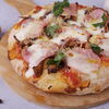 Фото к позиции меню Римская пицца с ветчиной и грибами