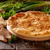 Фото к позиции меню Пирог с осетинским сыром, филе цыплёнка и шампиньонами