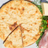 Фото к позиции меню Осетинский пирог с индейкой и сыром (1200 г)