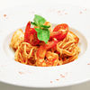 Фото к позиции меню Спагетти с креветками и томатным соусом