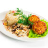 Фото к позиции меню Котлеты из щуки с рисом и сливочно-грибным соусом