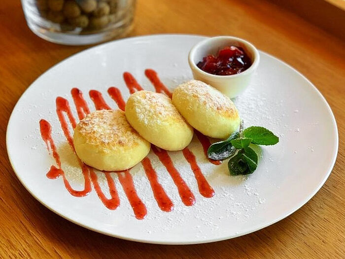 Сырники с соусом