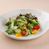 Фото к позиции меню Микс-салат с овощами и сыром риккота