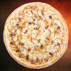 Фото к позиции меню Пицца с грушей и орехами