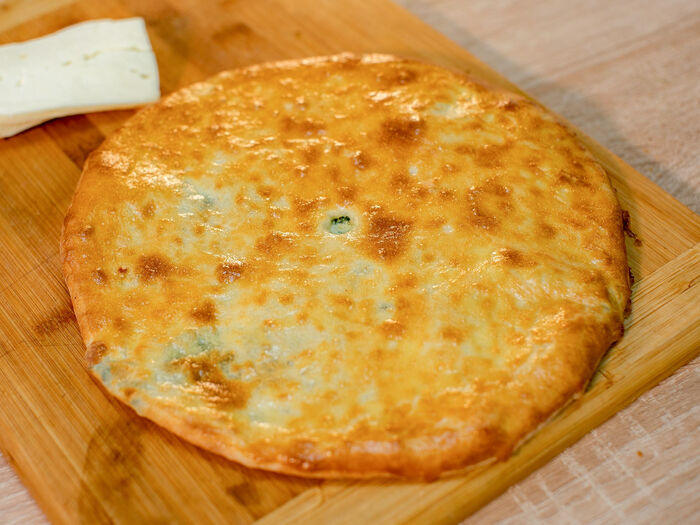 Хачапури с сыром и зеленью