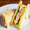 Фото к позиции меню Сэндвич с сочным куриным филе