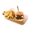 Фото к позиции меню Бургер с говядиной и картофелем фри