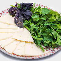 Сыр домашний с зеленью