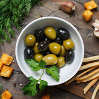 Маслины и оливки с косточкой