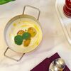 Фото к позиции меню Крем-суп из цветной капусты с морскими гребешками