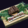 Фото к позиции меню Тартар из мраморной говядины с бородинскими гренками