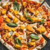 Фото к позиции меню Пицца с козьим сыром и тыквой