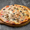 Фото к позиции меню Пицца с тунцом с хрустящим бортом