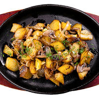 Жареный картофель с грибами