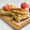 Фото к позиции меню Клаб-сэндвич с курицей и беконом