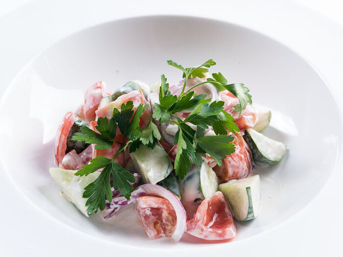 Домашний салат со сметаной