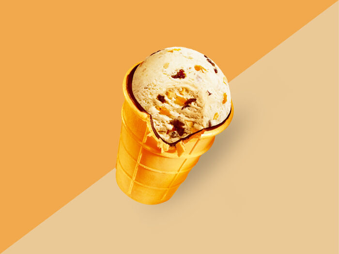 Мороженое Золотой стандарт Пломбир с черносливом