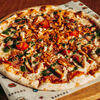 Фото к позиции меню Пицца мясная Барбекю c соусом блю-чиз