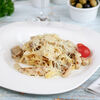 Фото к позиции меню Паста Итальянская с курицей в сливочном соусе и белыми грибами