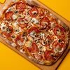 Фото к позиции меню Римская пицца Трюфельная Пепперони большая