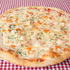 Фото к позиции меню Пицца с креветками и красной икрой