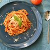 Фото к позиции меню Спагетти в томатном соусе с сыром