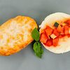 Фото к позиции меню Котлета с картофельным пюре и соусом сальса