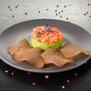 Фото к позиции меню Мусс из авокадо с тартаром из свежепосоленного лосося
