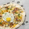 Фото к позиции меню Пицца Карбонара с беконом и яйцом