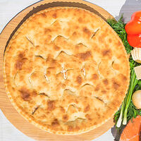 Осетинский пирог с сёмгой и сыром