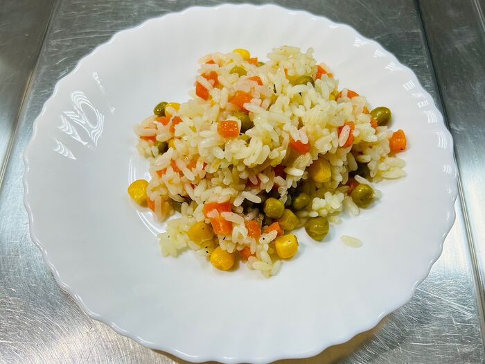 Рис с овощами длиннозерный