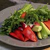 Фото к позиции меню Овощная тарелка с сезонной зеленью