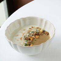 Крем-суп из белых грибов, мусс пармезан