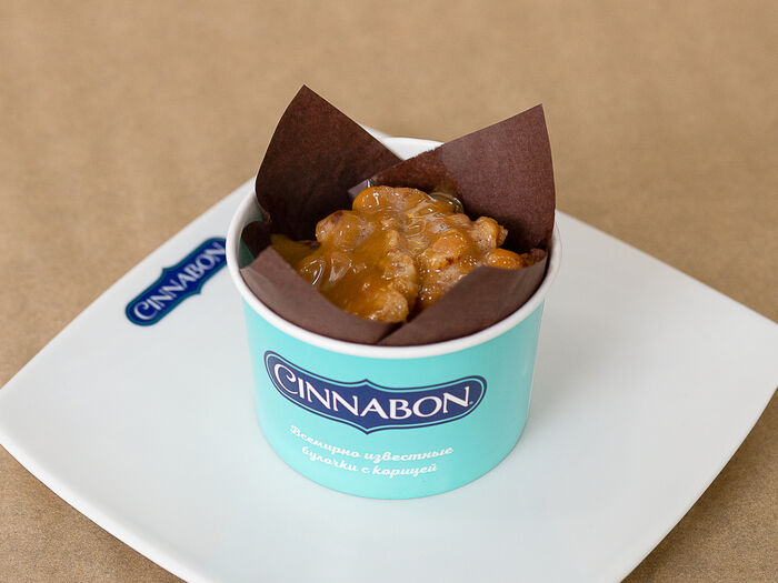 Синнабон тюмень. Микс ролл классический Синнабон. Cinnabon микс ролл. Микс ролл шоколадный Синнабон. Микс ролл пекан синабон.