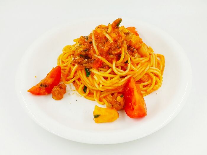 Спагетти с морепродуктами и соусом Сальса