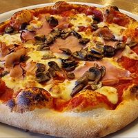 Pizza prosciutto e funghi