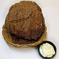 Хлеб Домашний с кремом из брынзы