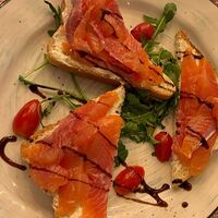 Bruschetta filadelfia e salmone