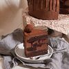Фото к позиции меню Шоколадный торт с лесными ягодами