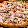 Фото к позиции меню Пицца с ветчиной из индейки с грибами