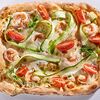 Фото к позиции меню Пицца римская с креветкой, цукини и моцареллой