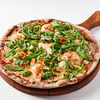 Фото к позиции меню Пицца Руккола с креветками на ржаном тесте