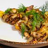 Фото к позиции меню Картофель жареный с грибами и луком